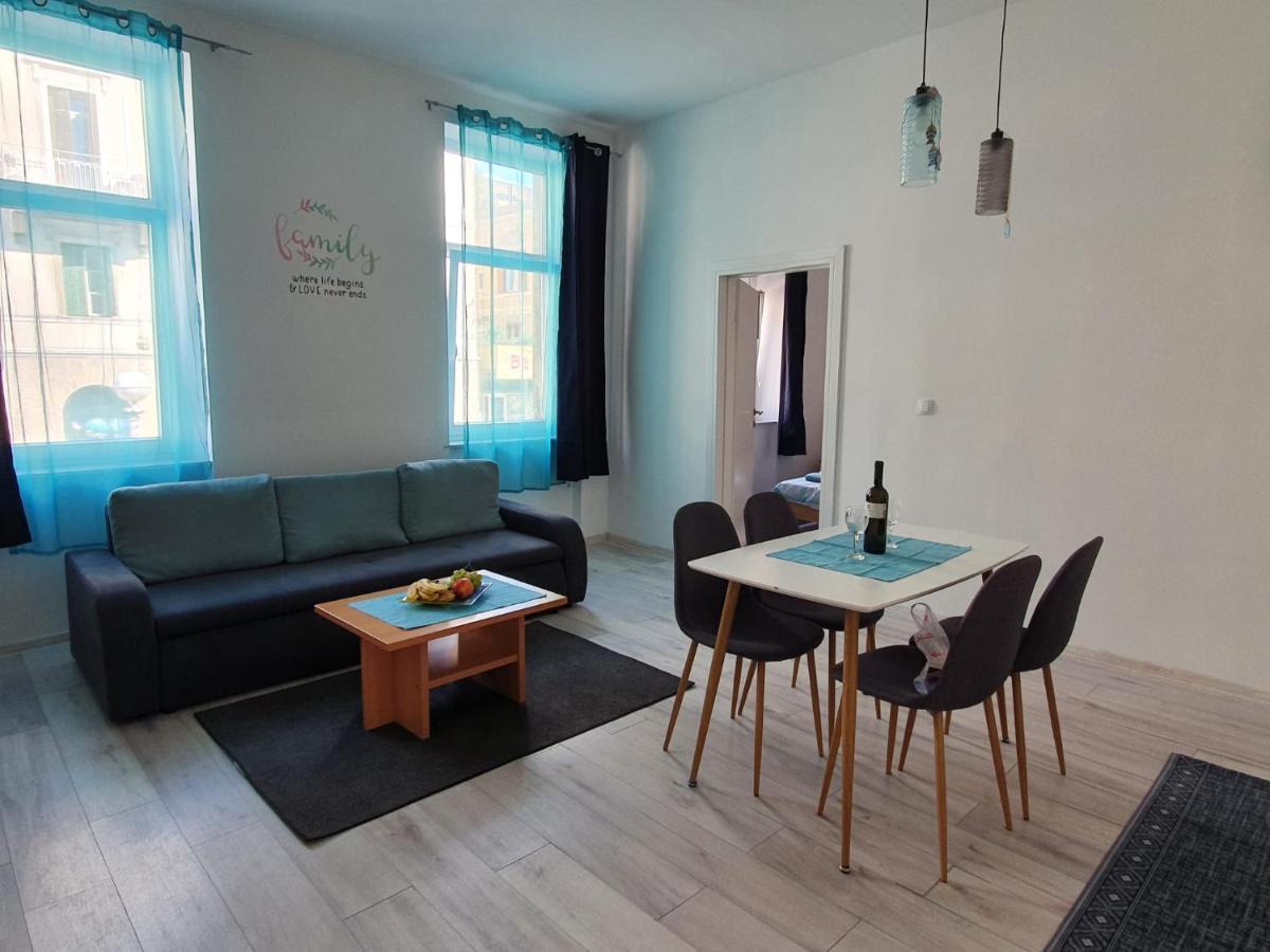 Apartmani Draga リエカ エクステリア 写真